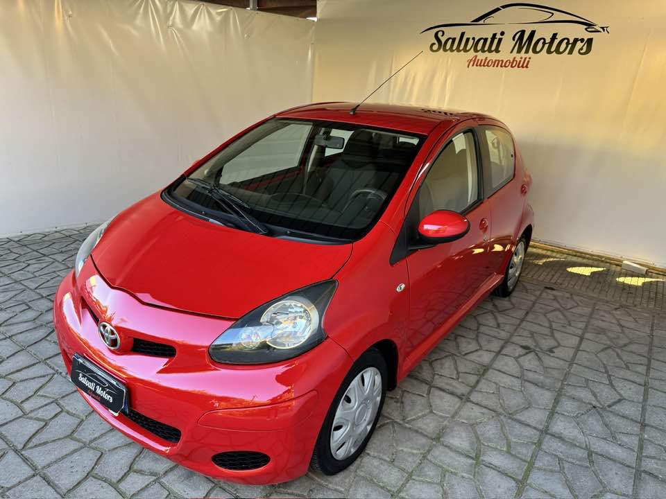 TOYOTA AYGO 1,0 SOL