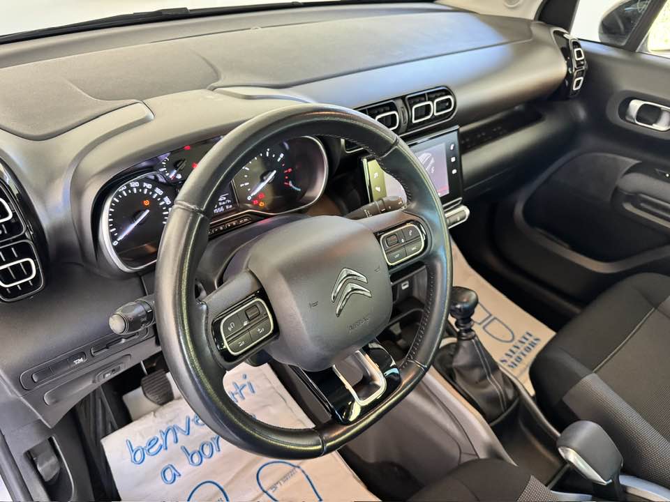 id1022p14.jpg