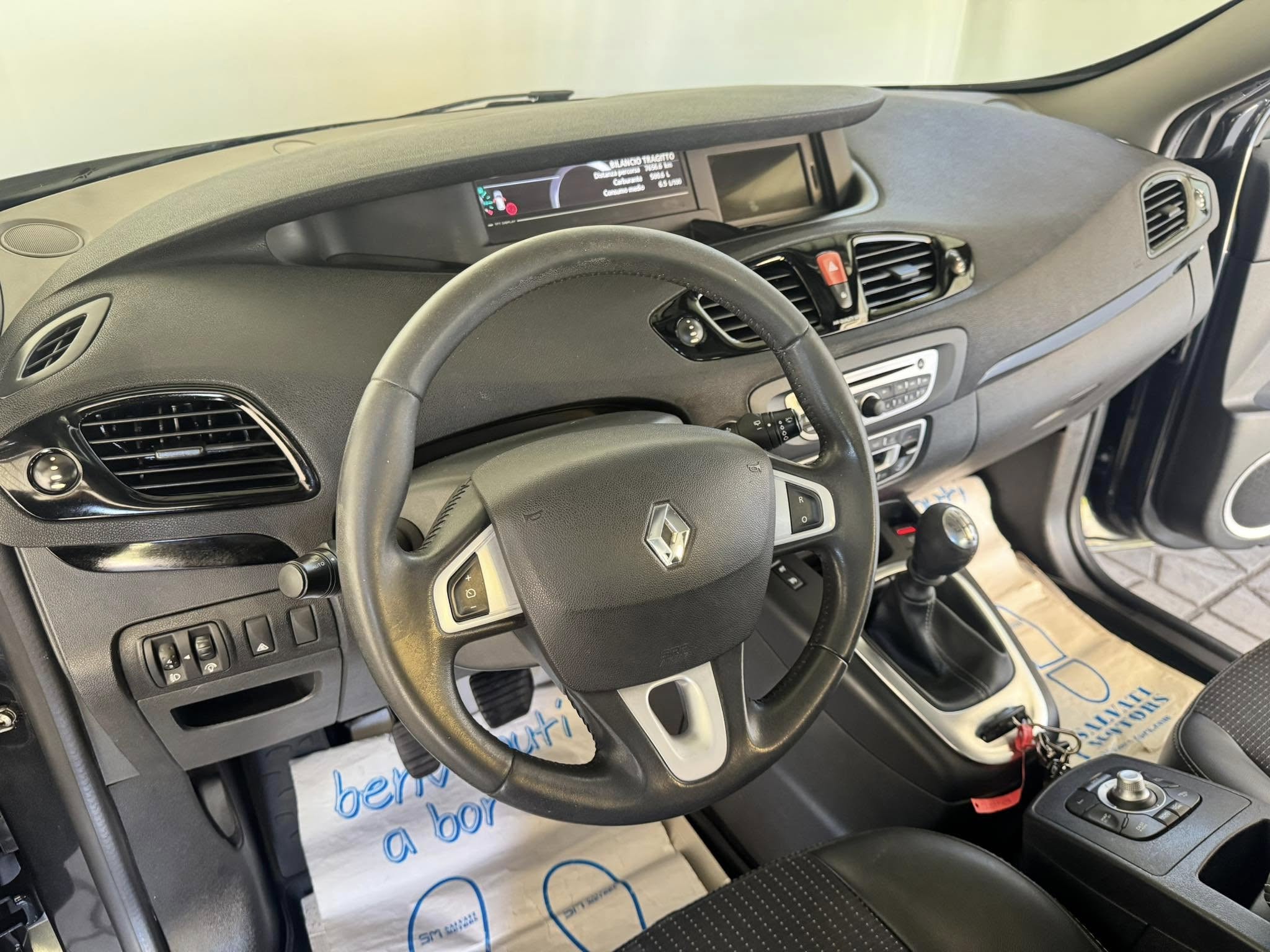 id1024p14.jpg